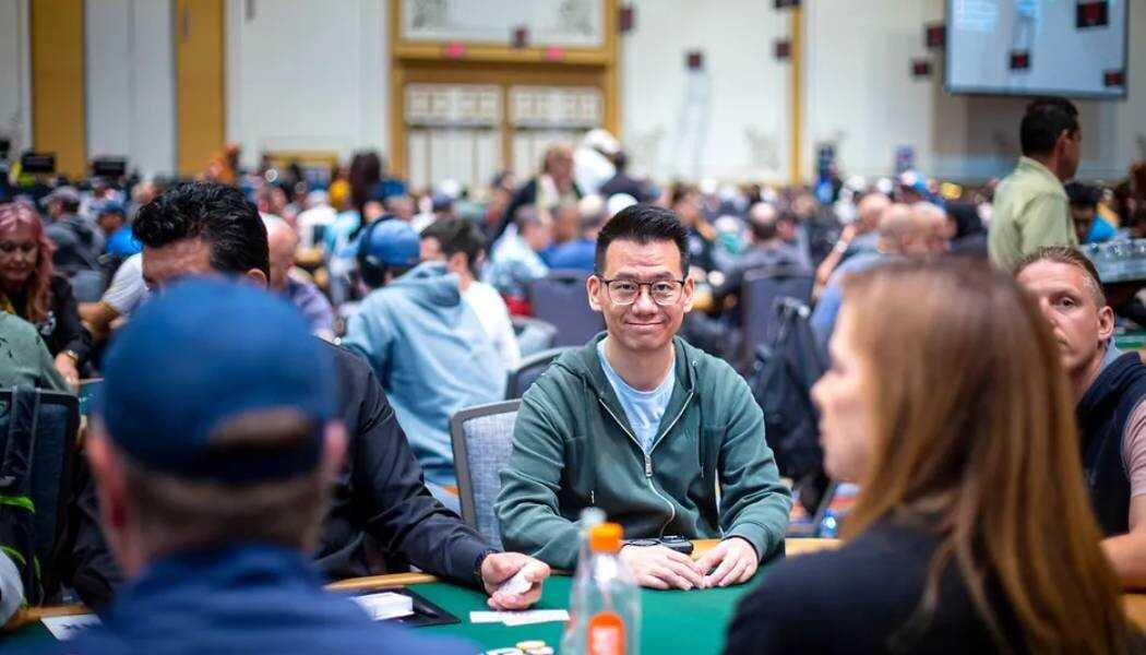 Власник трьох браслетів WSOP проспав початок турніру та втратив 97% свого стека