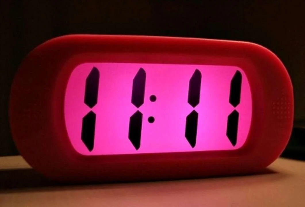 Что значит 11:11 на часах в ангельской нумерологии ?