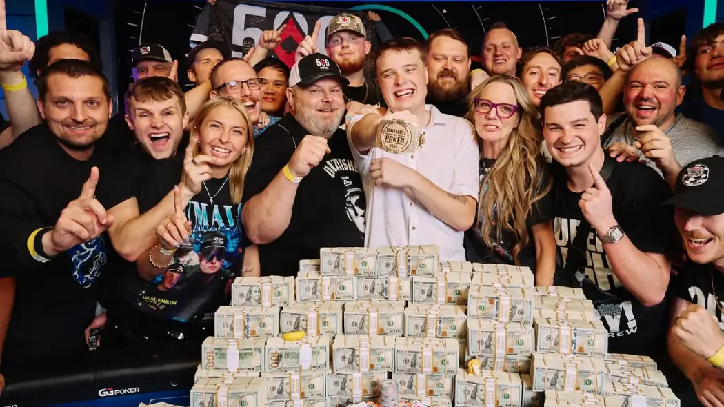 22-річний Лукас Джумалон переміг у WSOP Main Event та виграв $10M призових